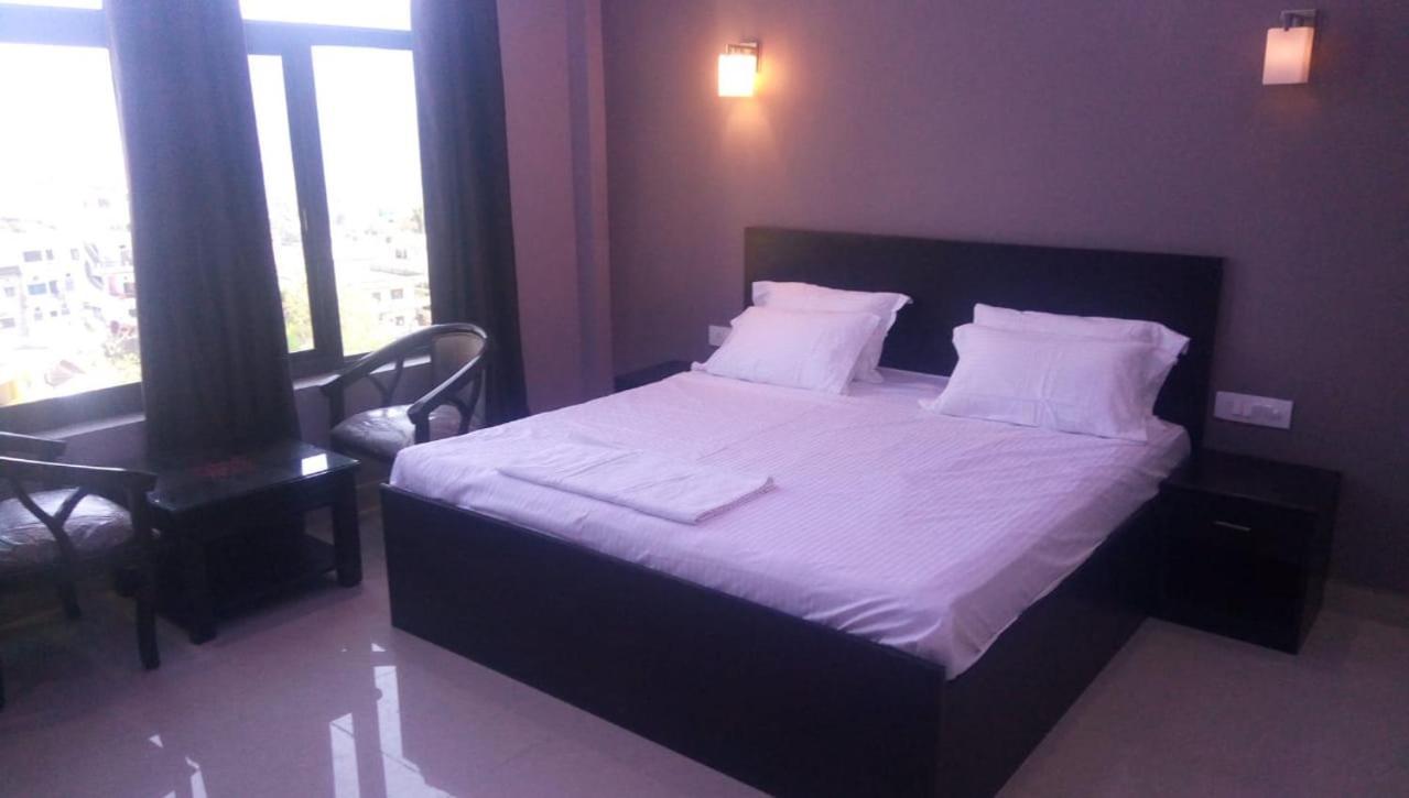 Hotel-78 Pithoragarh Ngoại thất bức ảnh
