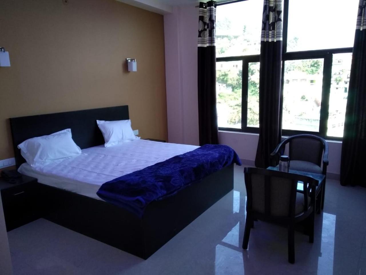 Hotel-78 Pithoragarh Ngoại thất bức ảnh