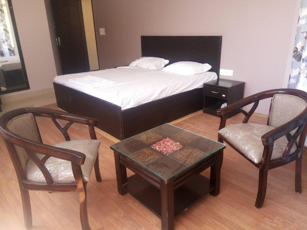 Hotel-78 Pithoragarh Ngoại thất bức ảnh