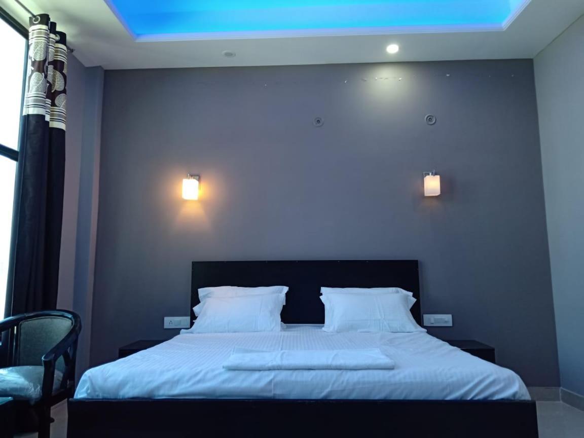 Hotel-78 Pithoragarh Ngoại thất bức ảnh