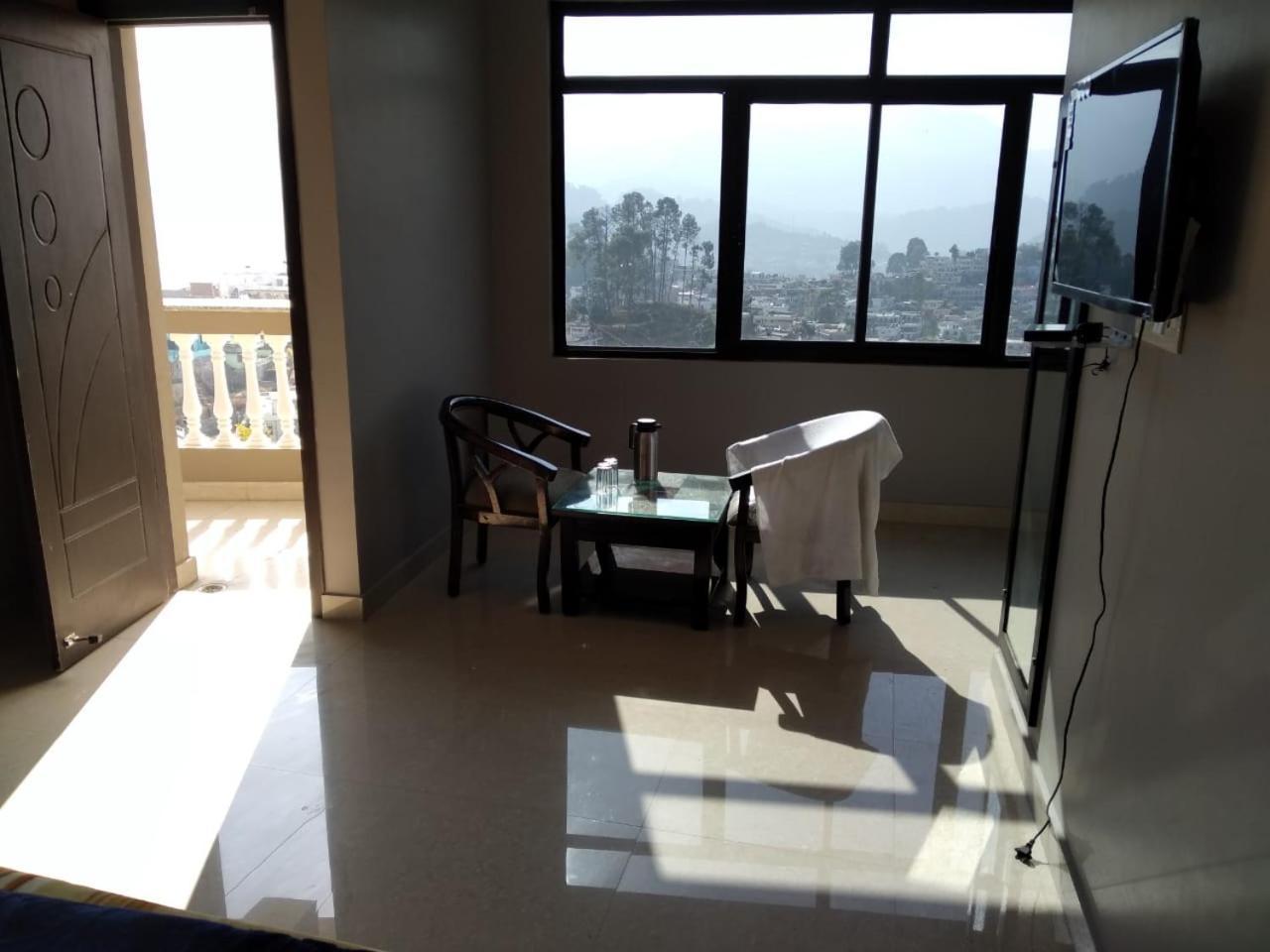 Hotel-78 Pithoragarh Ngoại thất bức ảnh
