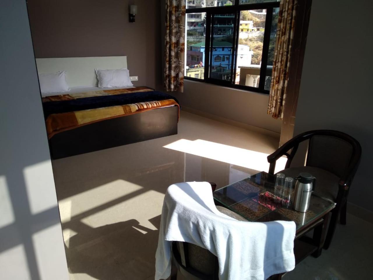Hotel-78 Pithoragarh Ngoại thất bức ảnh