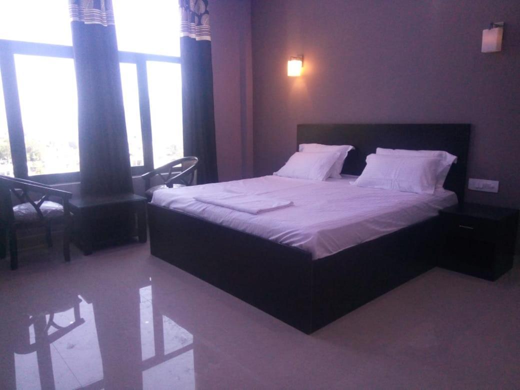 Hotel-78 Pithoragarh Ngoại thất bức ảnh