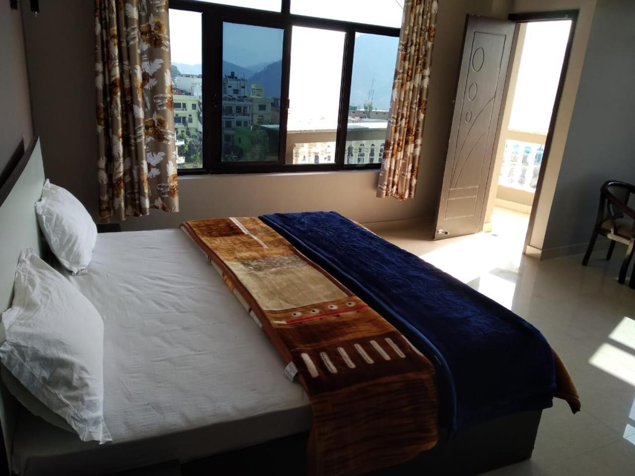 Hotel-78 Pithoragarh Ngoại thất bức ảnh